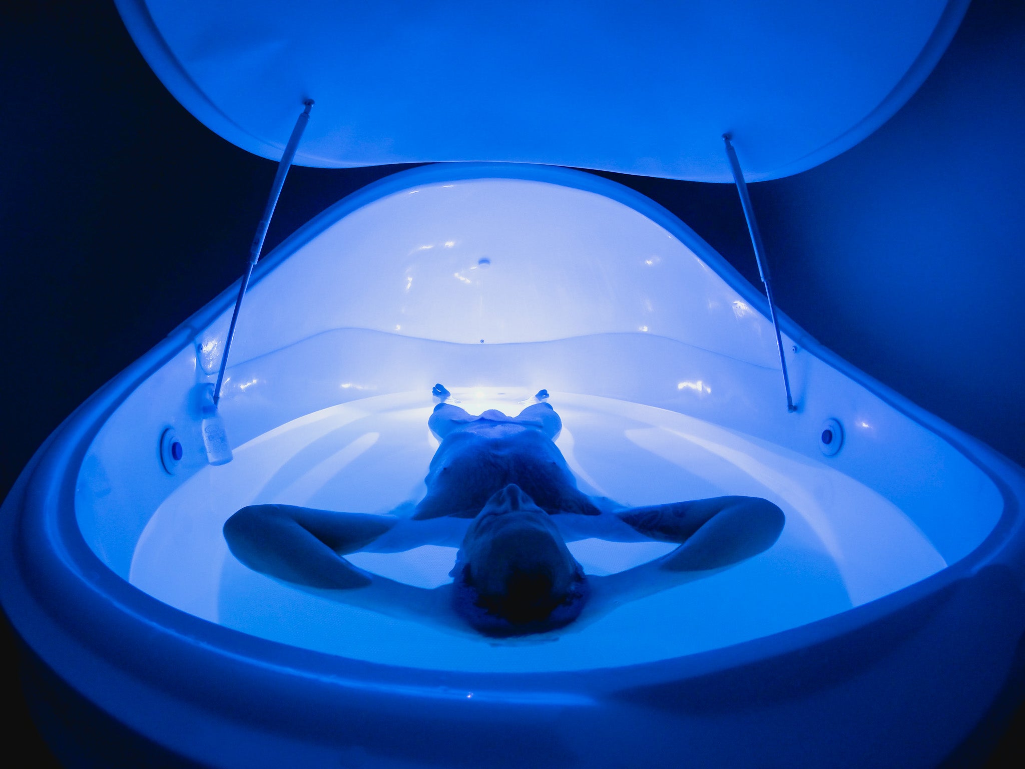 Vmax Float Pod- Fully Enclosed Sensory Pod with LED Lighting and Quiet Filtration System